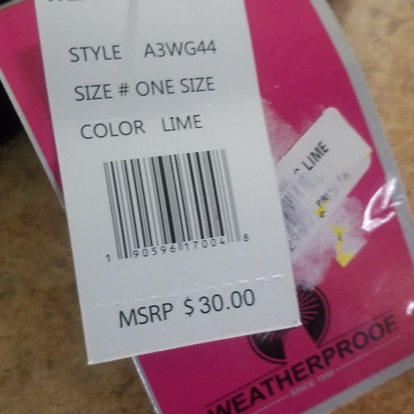 Girl's Mittens - Picture 2 of 4